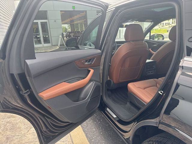 Used 2025 Audi Q7 3.0T Premium Plus AWD/4WD image 25