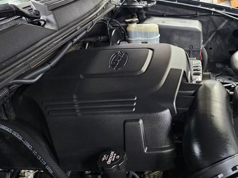 Used 2013 Cadillac Escalade 2WD image 8