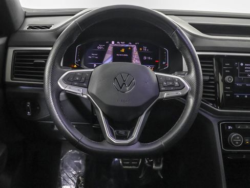 Used 2022 Volkswagen Atlas Cross Sport SEL R-Line AWD/4WD image 25