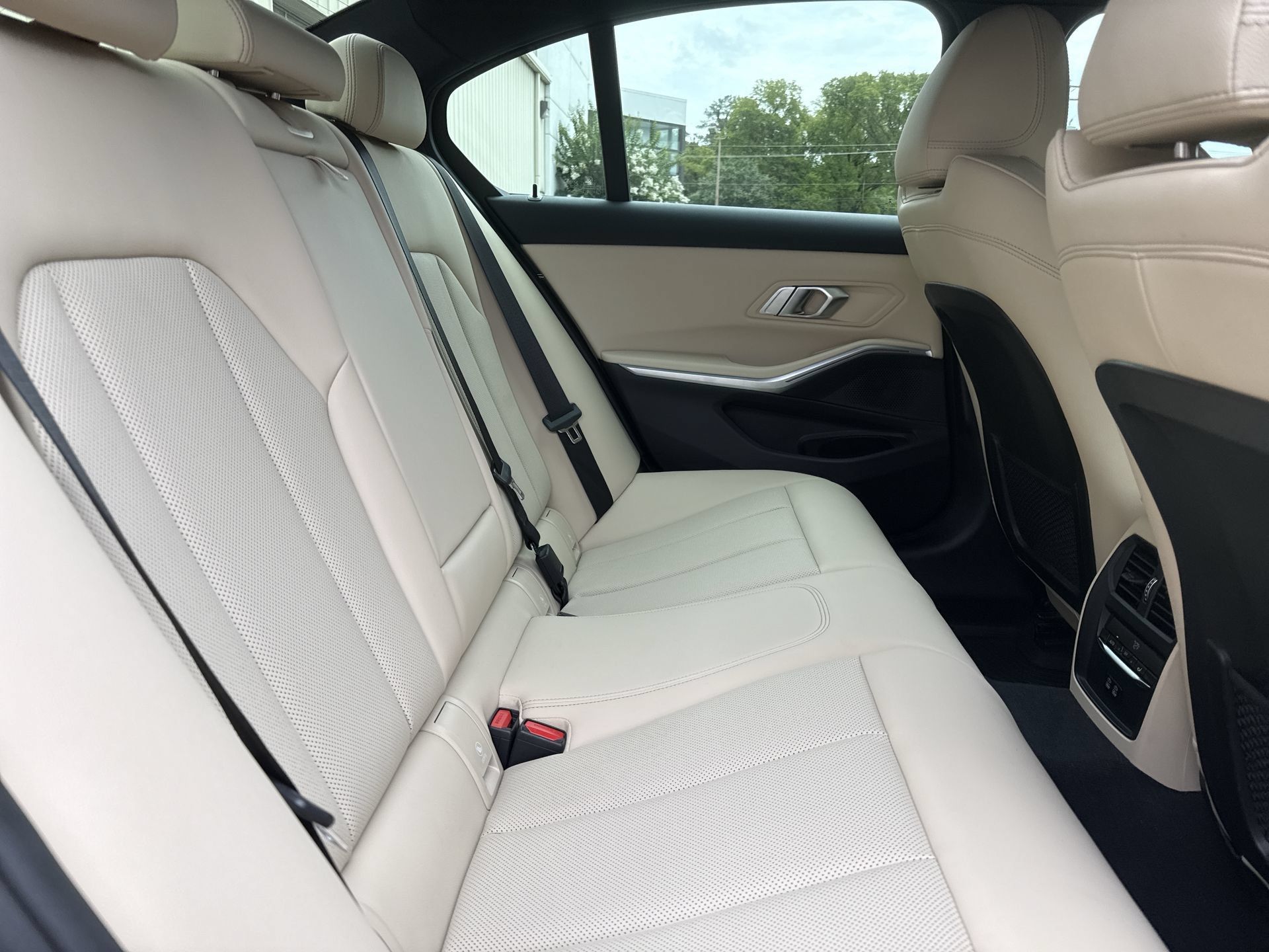 Used 2023 BMW 330i xDrive Sedan w/ Driving Assistance Package AWD/4WD image 19