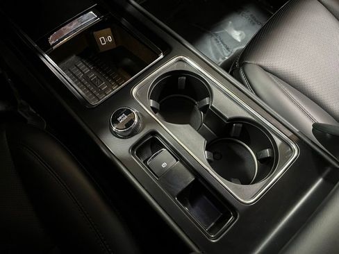 Used 2023 Lincoln Corsair AWD w/ Equipment Group 101A image 33