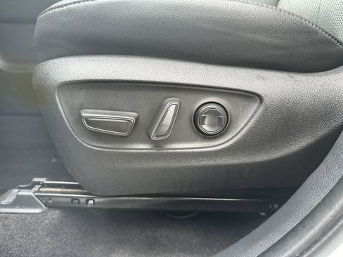 Used 2024 Toyota Grand Highlander AWD image 13