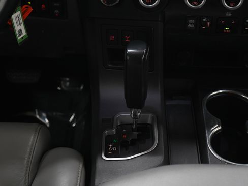 Used 2018 Toyota Sequoia Limited AWD/4WD image 19