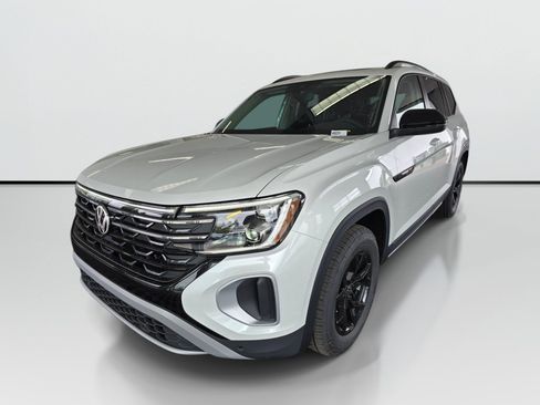 New 2026 Volkswagen Atlas Peak Edition AWD/4WD image 7