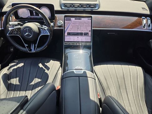 Used 2025 Mercedes-Benz S 500 4MATIC image 12