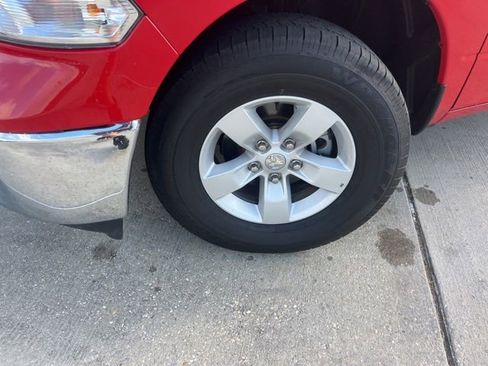 Used 2024 RAM 1500 Classic SLT image 24