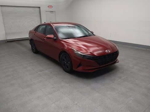 Used 2023 Hyundai Elantra SEL FWD image 13