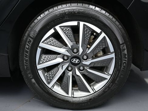 Used 2021 Hyundai Ioniq Limited FWD image 9