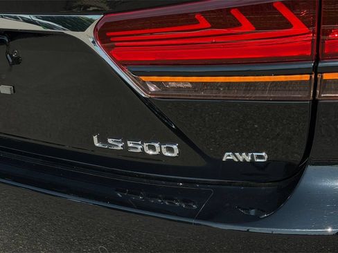 Certified 2023 Lexus LS 500 AWD w/ Luxury Package image 31
