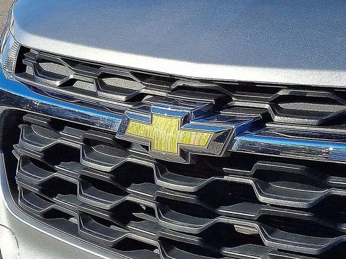 Used 2024 Chevrolet Trax LT w/ Driver Confidence Package image 35