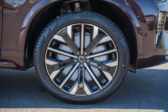 New 2027 Volvo XC90 B6 Plus AWD/4WD image 17