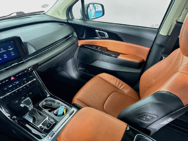 Used 2022 Kia Carnival SX FWD image 24