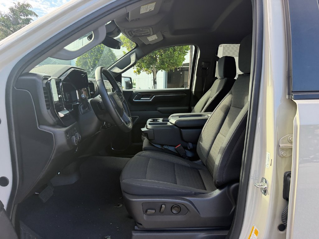 Used 2026 Chevrolet Silverado 1500 RST RWD image 10