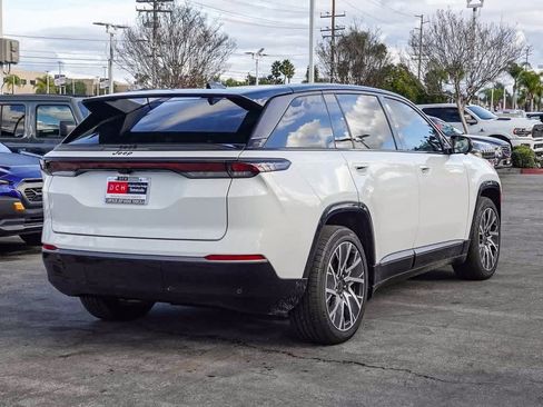 Used 2025 Jeep Wagoneer S Limited image 4