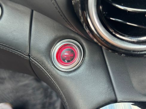 Used 2021 Mercedes-Benz AMG GT Roadster w/ AMG Stealth Edition image 27