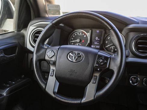 Used 2023 Toyota Tacoma TRD Off-Road AWD/4WD image 15