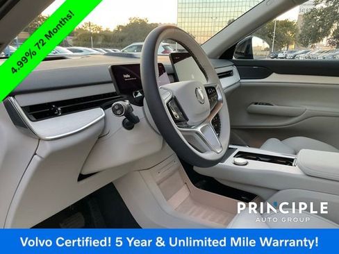 Certified 2025 Volvo EX90 Ultra image 17