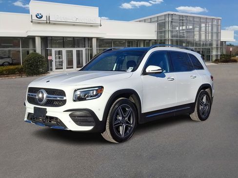 Used 2023 Mercedes-Benz GLB 250 4MATIC image 1