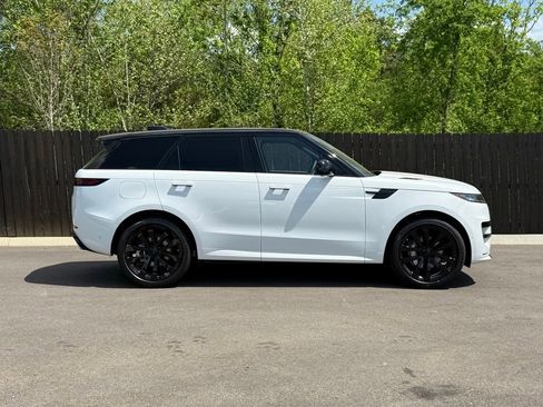 New 2026 Land Rover Range Rover Sport Dynamic SE AWD/4WD image 6