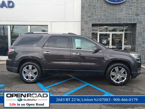 Used 2017 GMC Acadia Limited SLT image 4