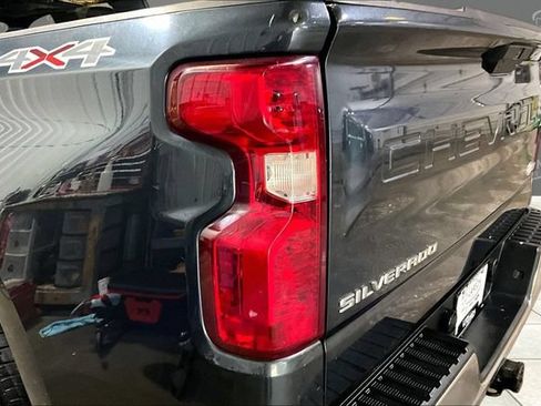 Used 2019 Chevrolet Silverado 1500 LT w/ All-Star Edition AWD/4WD image 8