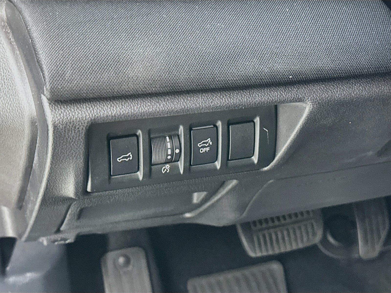 Used 2024 Subaru Outback Premium AWD/4WD image 10