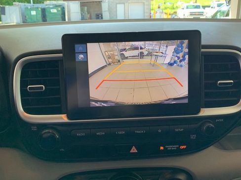 Certified 2023 Hyundai Venue SEL FWD image 9