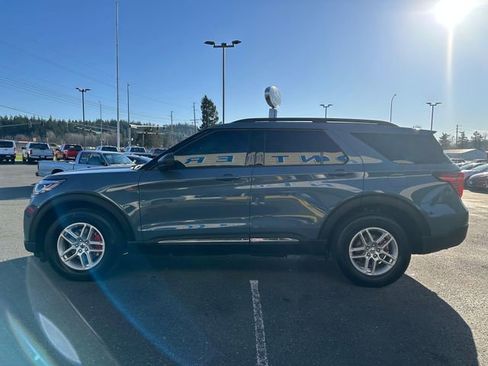 Used 2025 Ford Explorer Active image 5