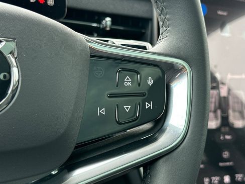 New 2025 Volvo EX90 Plus w/ Protection Package Premier image 29