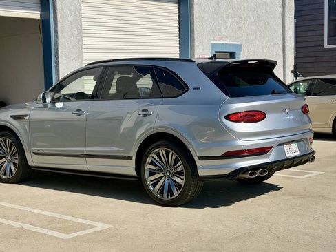 Used 2023 Bentley Bentayga Speed AWD/4WD image 8