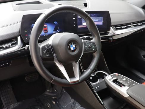 Certified 2025 BMW X2 xDrive28i image 7