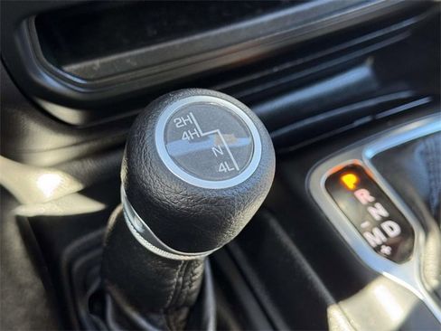 Used 2021 Jeep Wrangler Sport S image 27