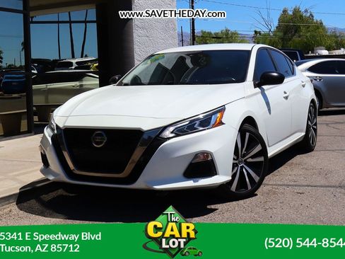 Used 2021 Nissan Altima 2.5 SR FWD image 1