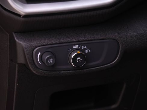 Used 2023 Chevrolet TrailBlazer LS FWD image 16