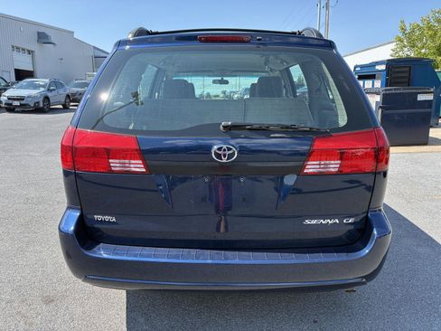 Used 2005 Toyota Sienna CE w/ CE Pkg 1 FWD image 6