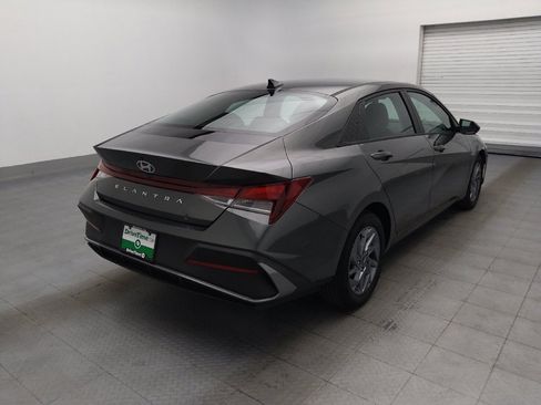 Used 2024 Hyundai Elantra SEL FWD image 9