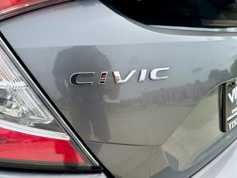 Used 2018 Honda Civic Sport image 10