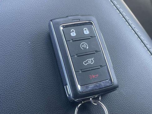 New 2025 Jeep Grand Cherokee Altitude AWD/4WD image 23