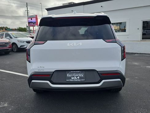 New 2026 Kia EV9 Wind AWD/4WD image 7