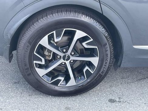 Certified 2025 Kia Sportage EX FWD image 7