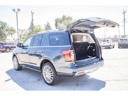 Used 2024 Ford Expedition Limited AWD/4WD image 9