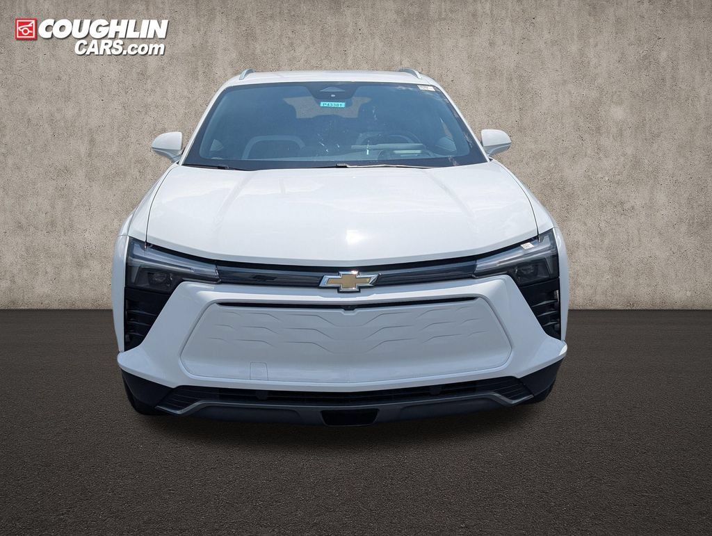 New 2025 Chevrolet Blazer EV LT AWD/4WD image 2