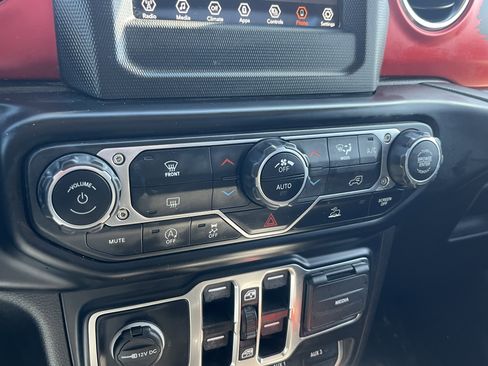 Used 2021 Jeep Gladiator Rubicon w/ Trailer Tow Package image 27