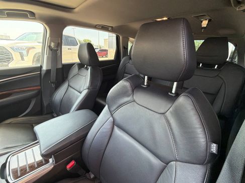 Used 2020 Acura MDX FWD image 17