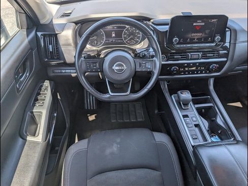 Used 2023 Nissan Pathfinder SV FWD image 11