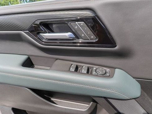 New 2026 GMC Yukon AT4 w/ AT4 Premium Plus Package AWD/4WD image 14