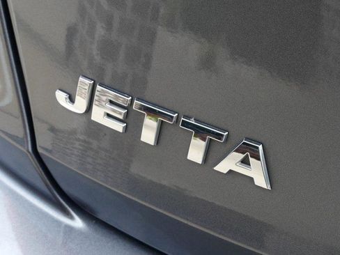 Used 2019 Volkswagen Jetta SE FWD image 30