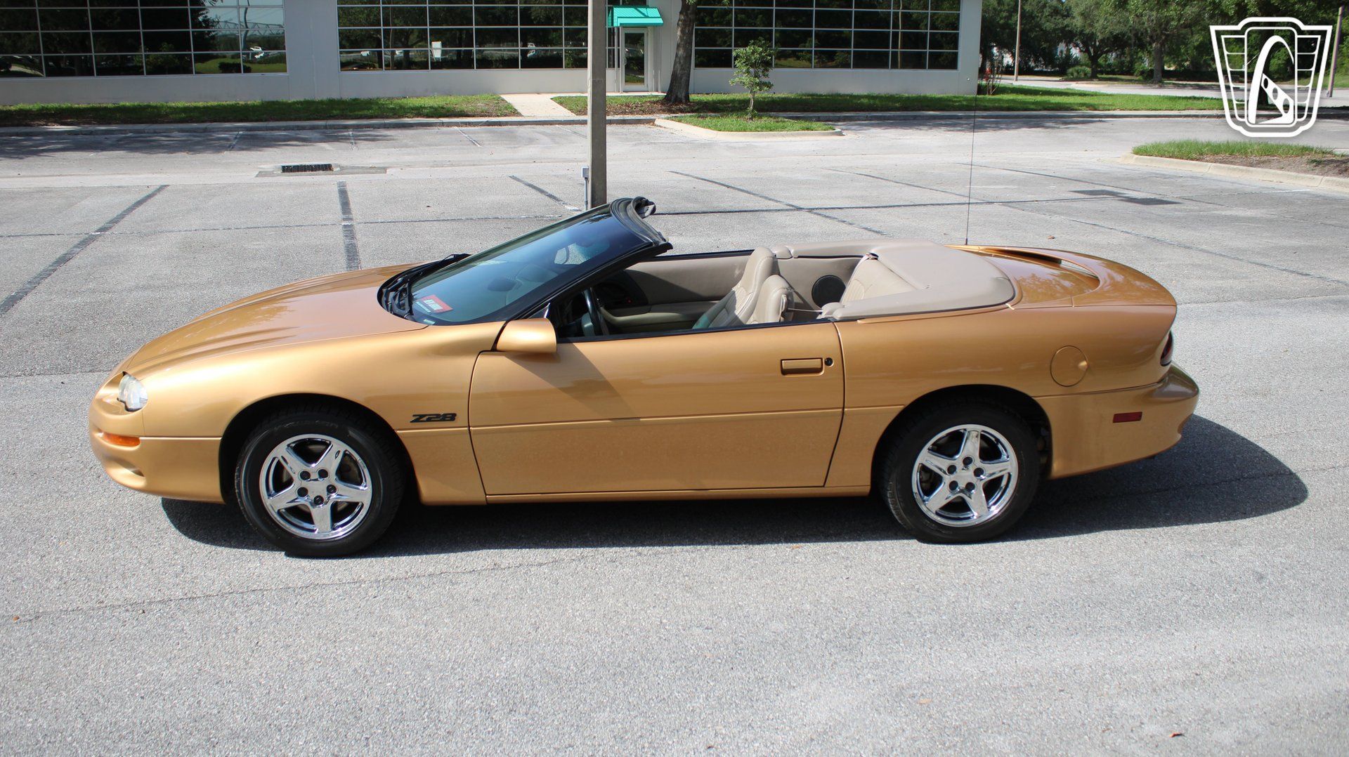 Used 1998 Chevrolet Camaro Z28 RWD image 10