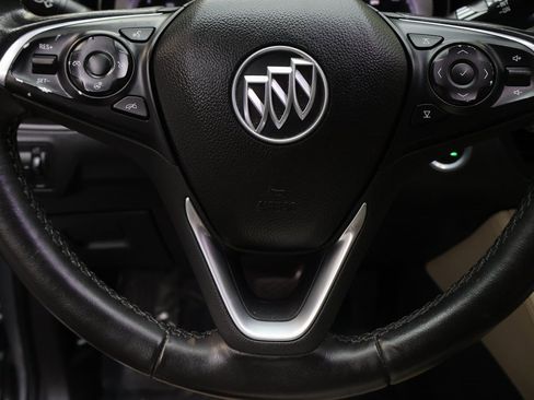 Used 2019 Buick Envision Essence image 18