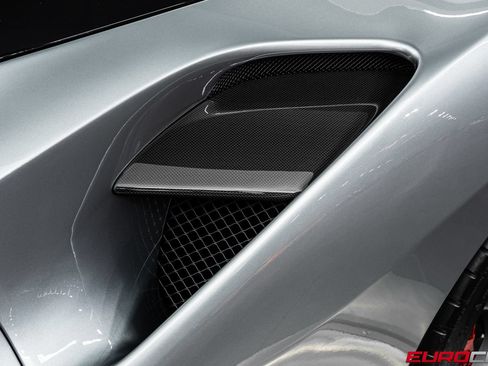 Used 2018 Ferrari 488 Spider RWD image 19